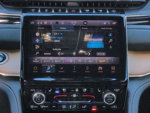Used 2022 Jeep Grand Cherokee L Summit AWD/4WD image 18