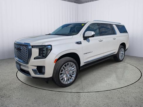 Certified 2024 GMC Yukon XL Denali w/ Advanced Technology Package AWD/4WD image 6
