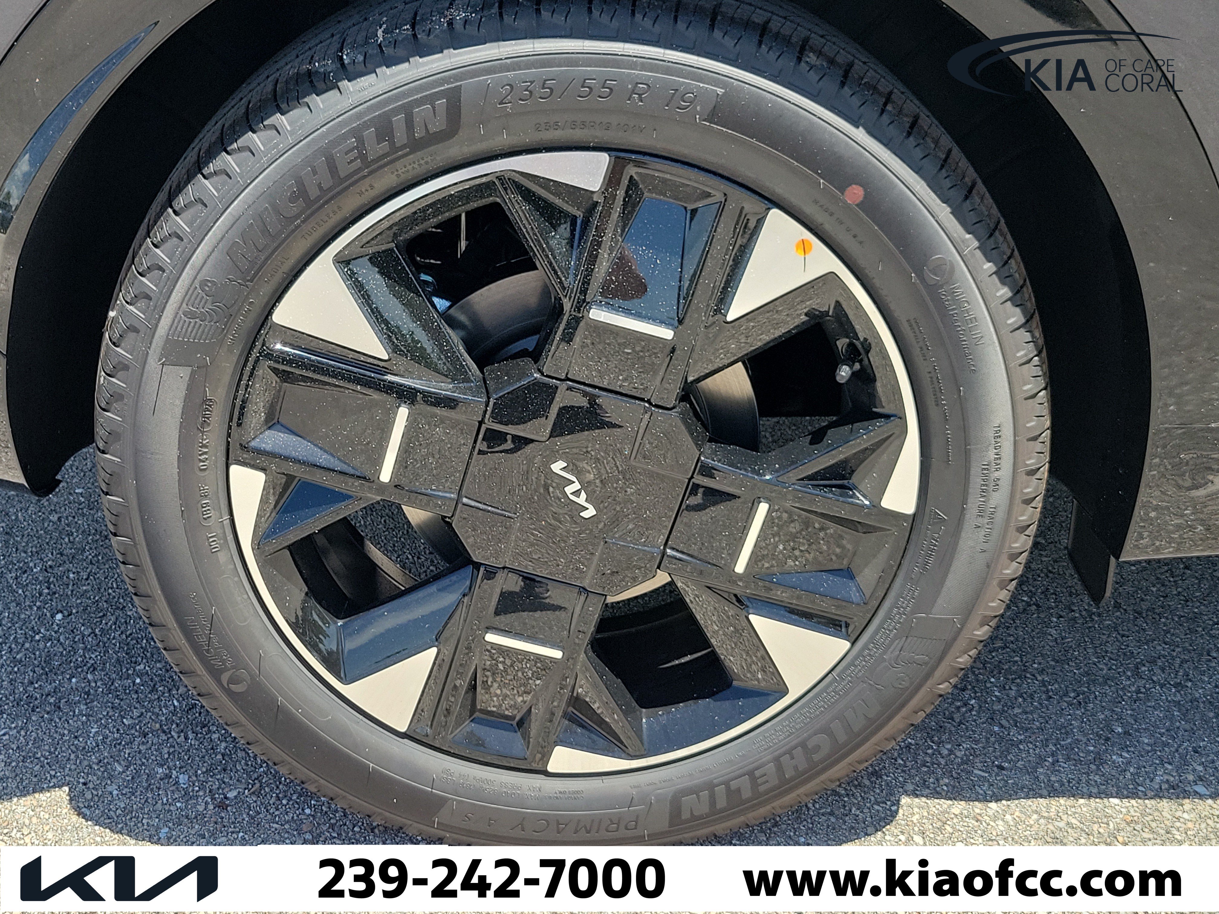 New 2026 Kia Sportage SX FWD image 9