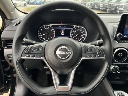 Certified 2025 Nissan Sentra SV image 9