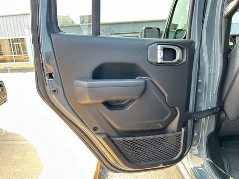 Used 2025 Jeep Wrangler Unlimited Sport S 4xe AWD/4WD image 24