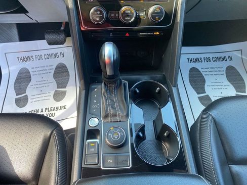 Used 2022 Volkswagen Atlas Cross Sport SE image 20