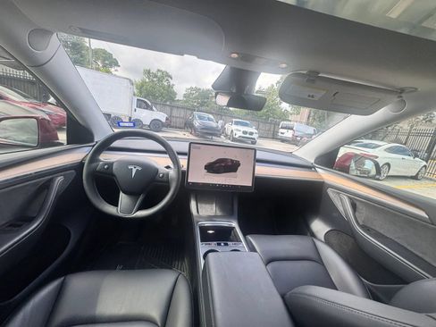 Used 2023 Tesla Model Y Long Range AWD/4WD image 2