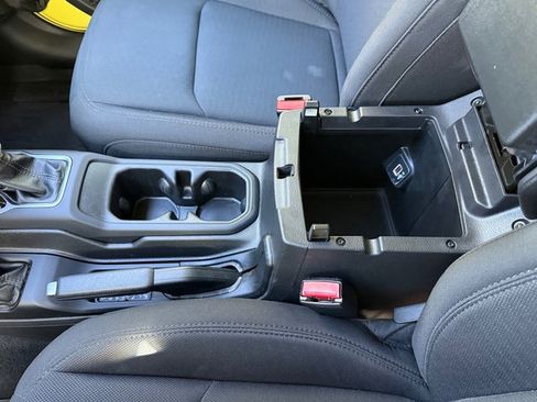 Used 2022 Jeep Wrangler Unlimited Sport image 30