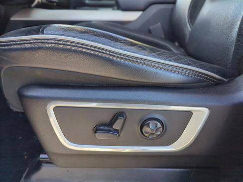 Used 2019 RAM 1500 Laramie image 10