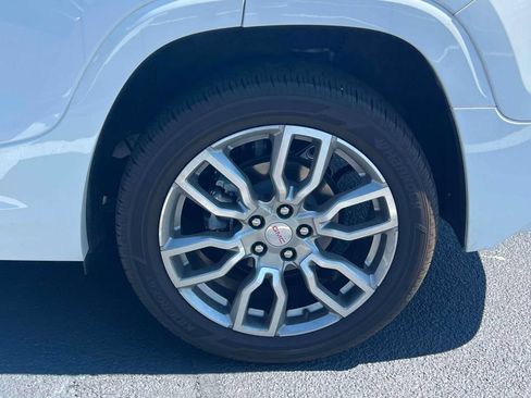 Used 2022 GMC Terrain Denali w/ Denali Premium Package AWD/4WD image 8