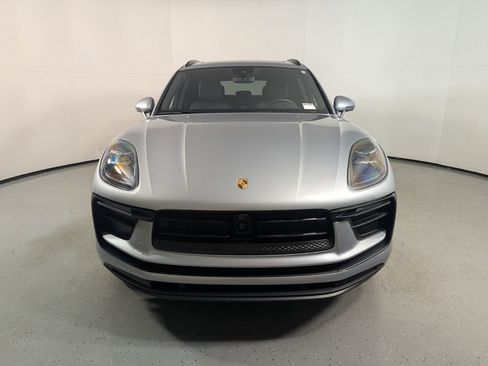 Used 2025 Porsche Macan w/ Premium Package Plus image 2
