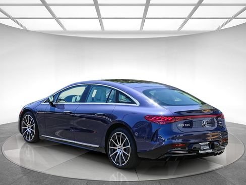 Used 2023 Mercedes-Benz EQS 580 4MATIC Sedan image 2