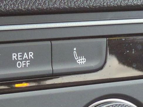 Used 2018 Volkswagen Atlas SE FWD image 22