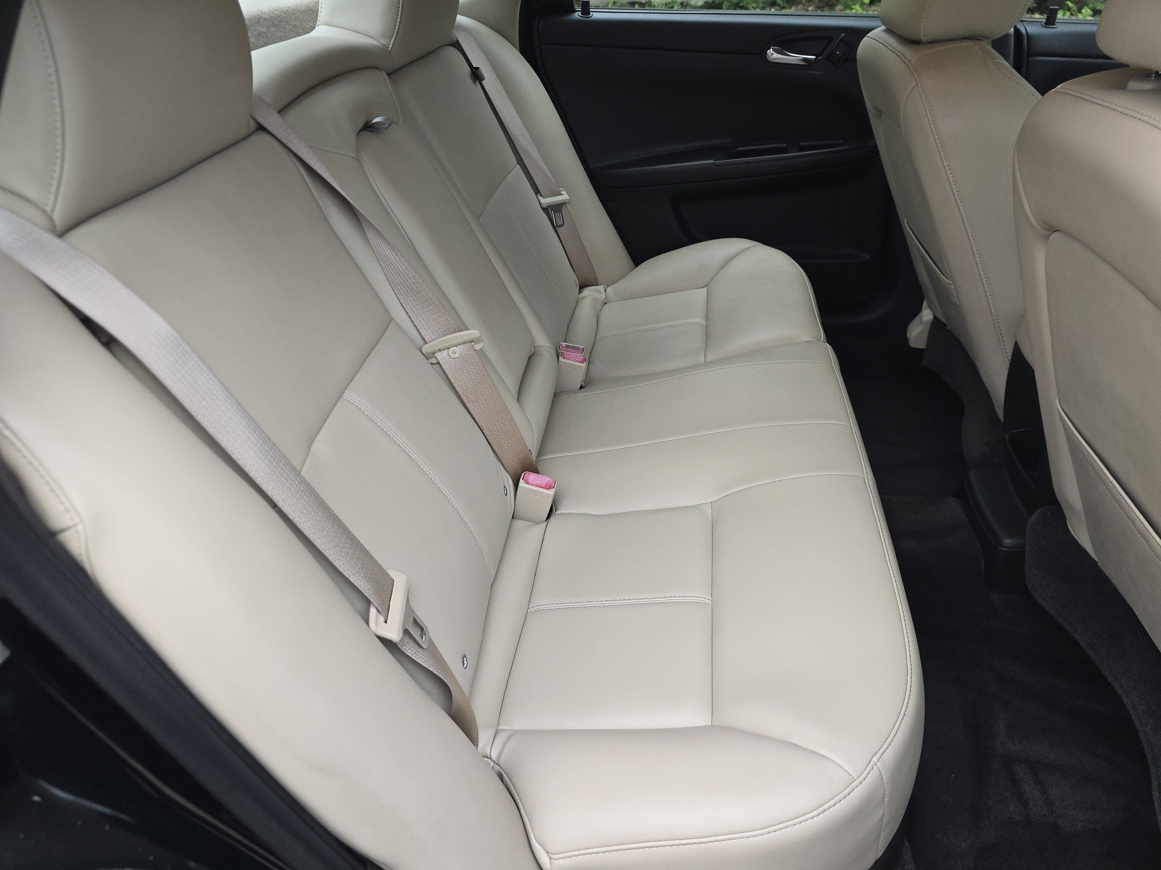 Used 2014 Chevrolet Impala LTZ FWD image 16