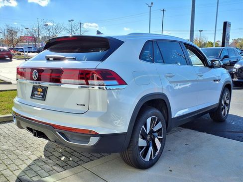 New 2026 Volkswagen Atlas Cross Sport SE image 10