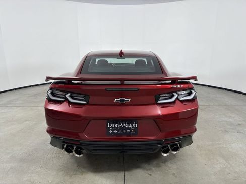 Used 2022 Chevrolet Camaro ZL1 RWD image 6