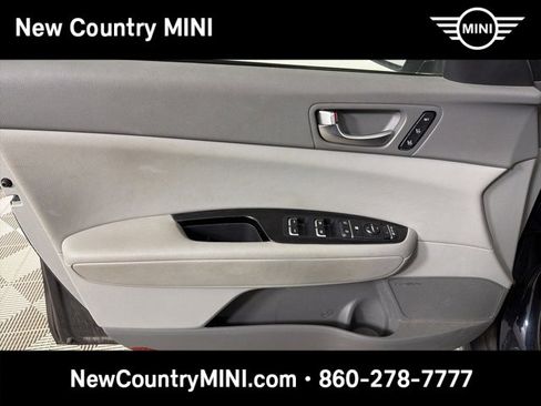Used 2017 Kia Optima EX image 12
