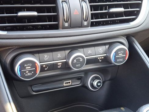 New 2024 Alfa Romeo Giulia Veloce image 10