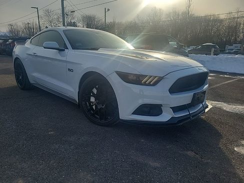 Certified 2017 Ford Mustang GT image 4