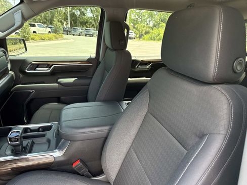 Used 2025 Chevrolet Silverado 1500 LT w/ Z71 Off-Road Package AWD/4WD image 20