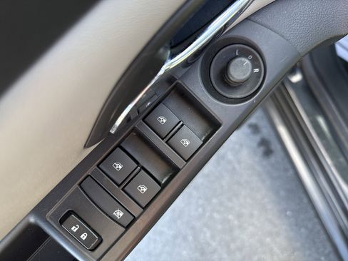 Used 2016 Chevrolet Cruze LS image 16