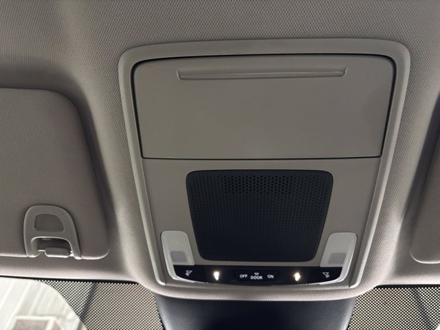 Used 2023 Honda Pilot EX-L image 25