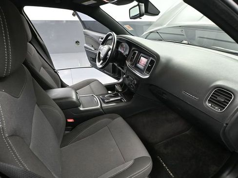 Used 2016 Dodge Charger SE AWD/4WD image 44