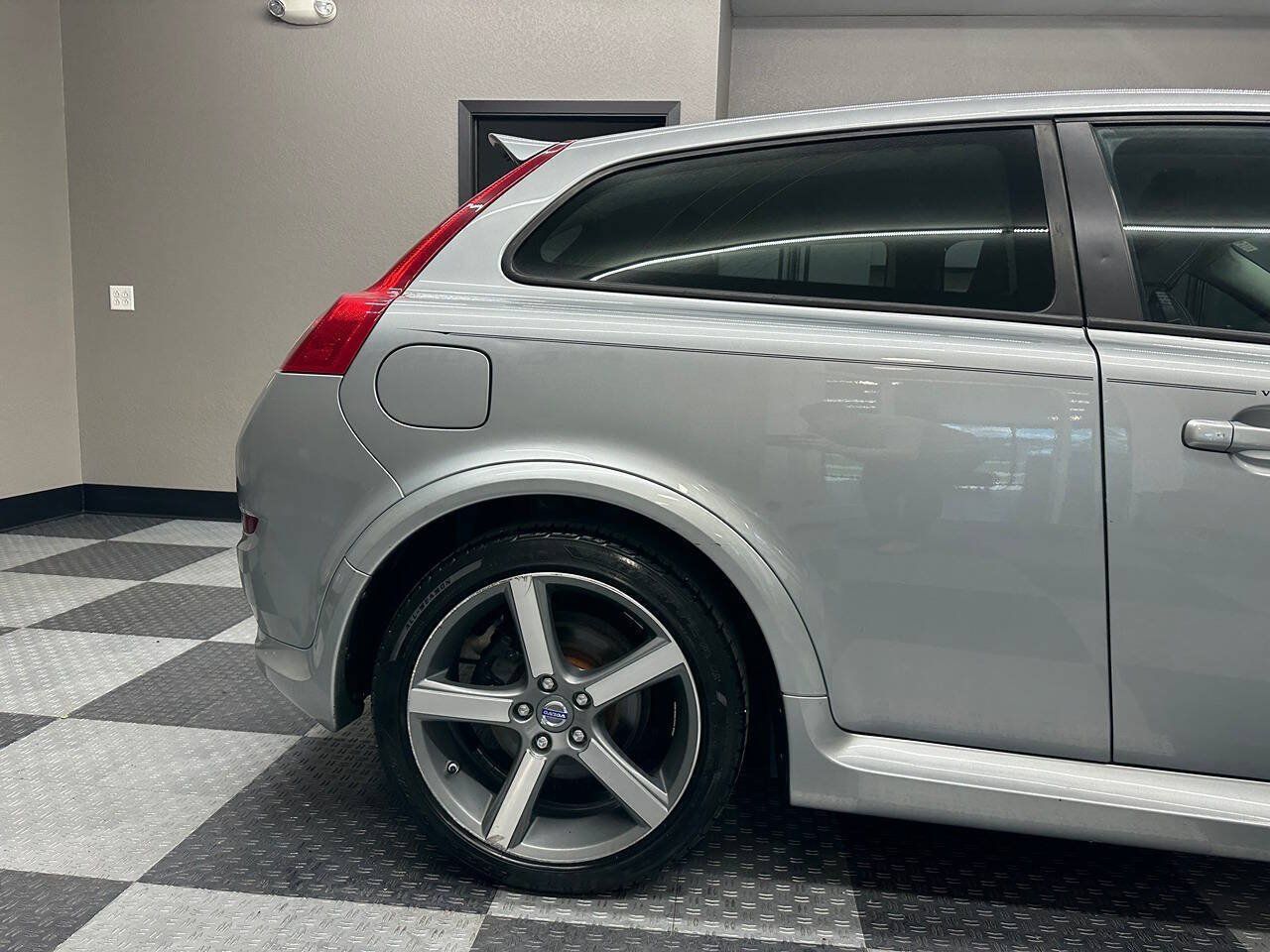 Used 2013 Volvo C30 T5 R-Design w/ Climate Pkg FWD image 11