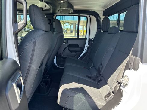 New 2026 Jeep Gladiator Sport AWD/4WD image 14