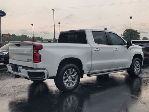 Used 2021 Chevrolet Silverado 1500 High Country w/ Z71 Off-Road Package AWD/4WD image 4