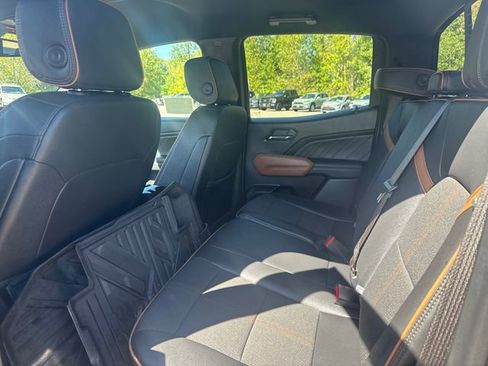 Certified 2024 GMC Canyon AT4 image 18
