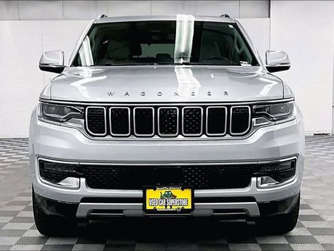 Used 2022 Jeep Wagoneer Series II AWD/4WD image 4