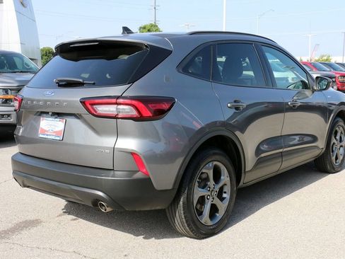 Used 2025 Ford Escape ST-Line Select AWD/4WD image 5