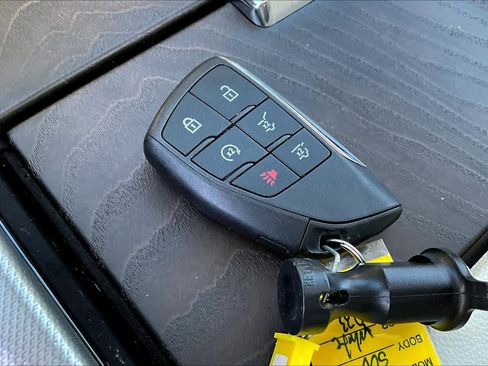 Used 2022 GMC Yukon Denali w/ Denali Premium Package image 14