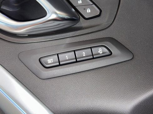 Used 2022 Chevrolet Camaro ZL1 RWD image 16