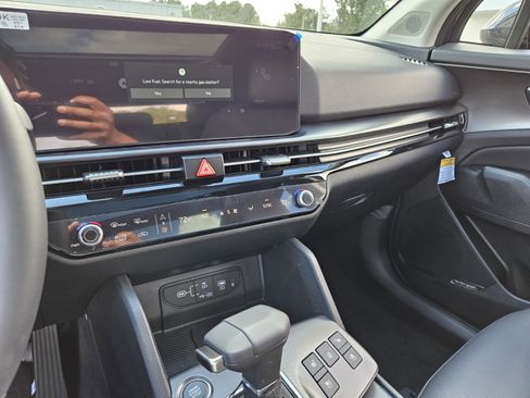 New 2026 Kia Sportage SX image 13