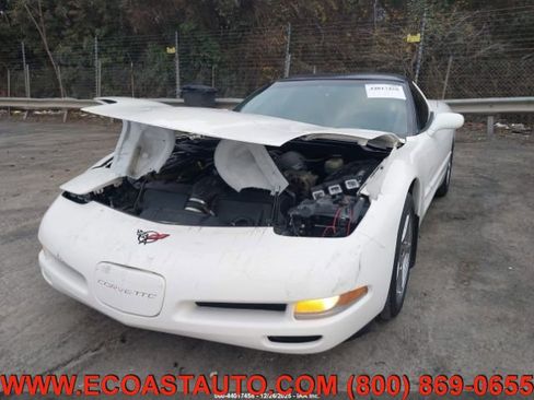 Used 2002 Chevrolet Corvette Coupe w/ Preferred Equipment Group2 image 5
