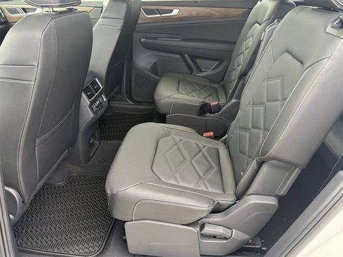 New 2026 Volkswagen Atlas SE image 24