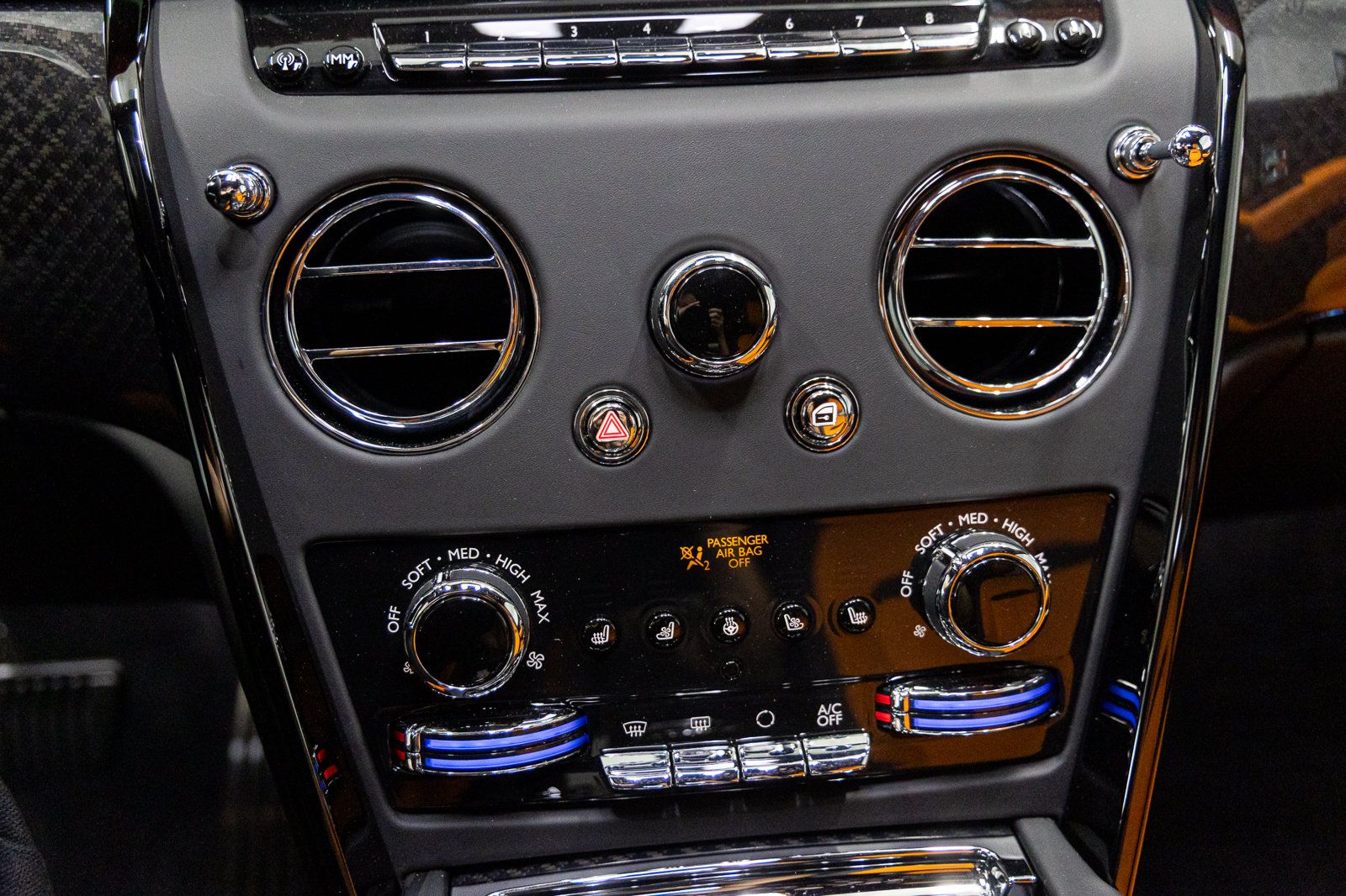 New 2027 Rolls-Royce Cullinan Black Badge AWD/4WD image 45