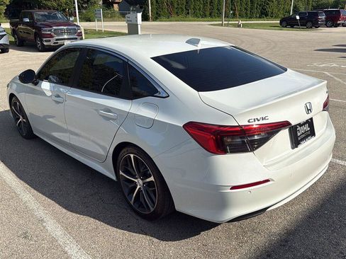 Used 2024 Honda Civic Touring image 14