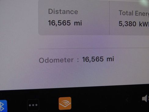 Used 2023 Tesla Model Y Long Range image 37