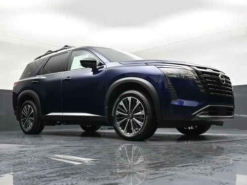 New 2026 Nissan Pathfinder Platinum AWD/4WD image 31