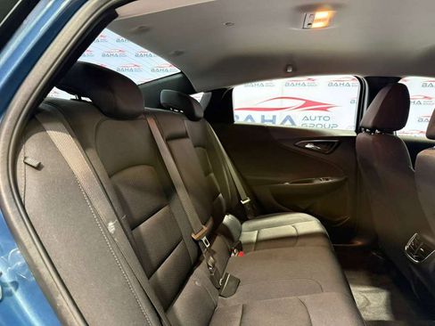 Used 2025 Chevrolet Malibu LT image 38