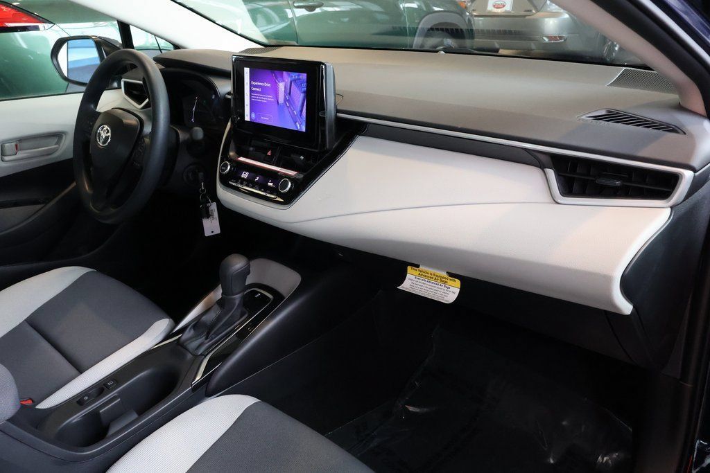 Used 2026 Toyota Corolla LE FWD image 8