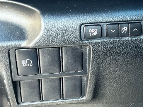 Used 2017 Lexus IS 200t image 25