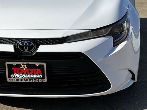 Used 2023 Toyota Corolla LE image 8