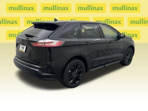 New 2024 Ford Edge SE w/ Black Appearance Package image 16