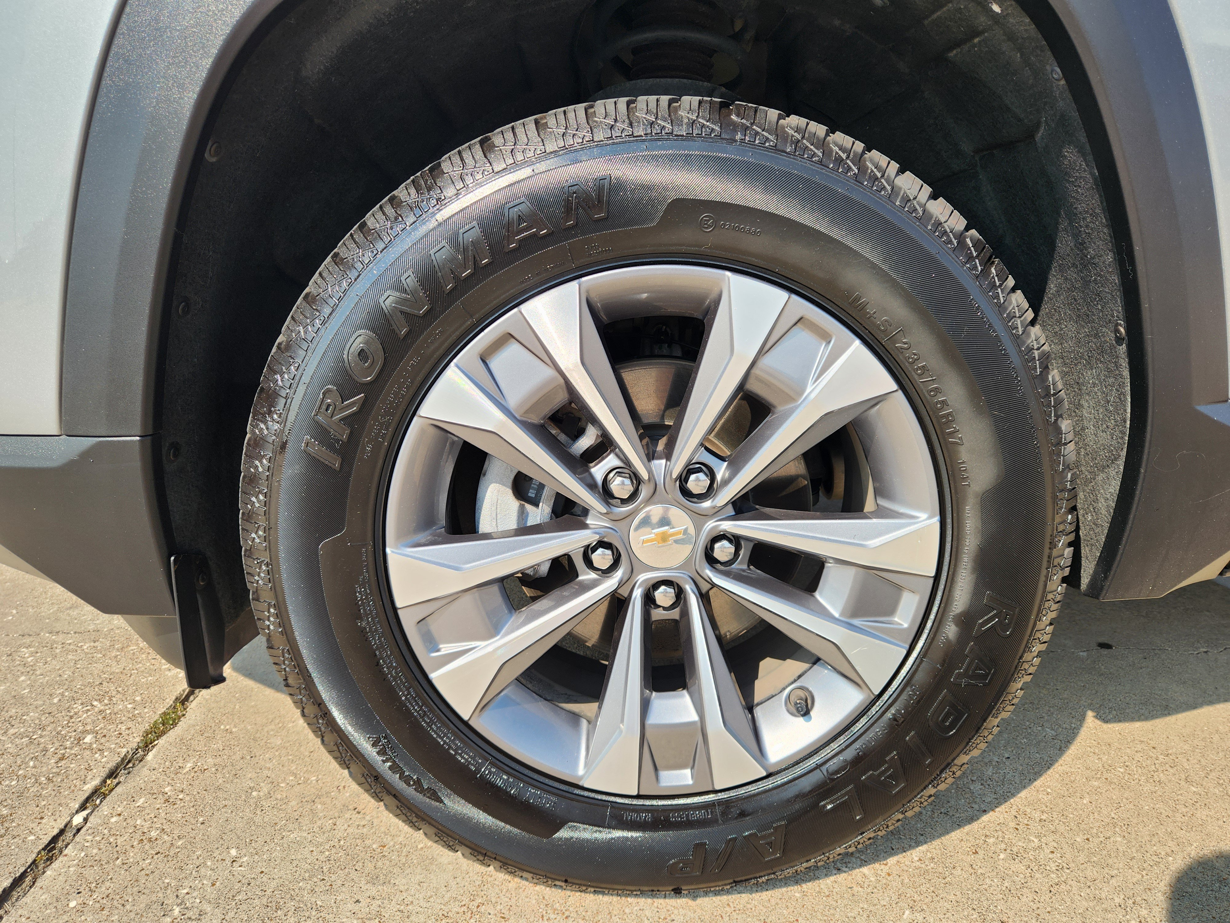 Used 2025 Chevrolet Equinox LT w/ Convenience Package II FWD image 11