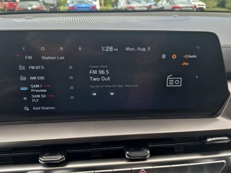 Used 2025 Kia Telluride S AWD/4WD image 19