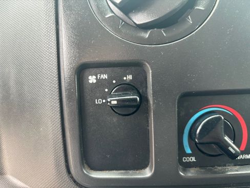 Used 2019 Ford E-350 and Econoline 350 Super Duty w/ Power Windows & Locks Group RWD image 32