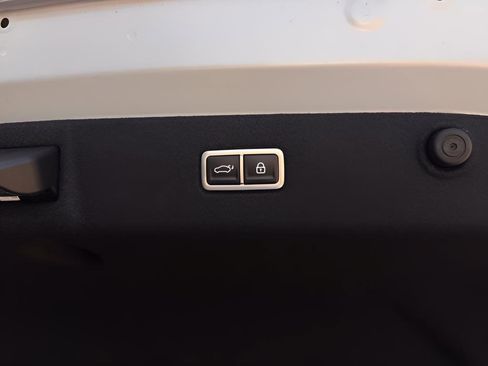 Used 2025 Hyundai Ioniq 6 SE image 30