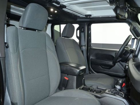 Used 2024 Jeep Wrangler Unlimited w/ Convenience Group AWD/4WD image 25