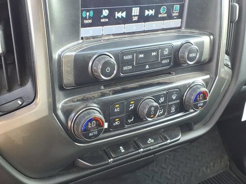 Used 2018 Chevrolet Silverado 1500 LT w/ LT Eassist Package AWD/4WD image 14