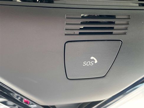 Used 2024 BMW 330i xDrive Sedan w/ Convenience Package image 40